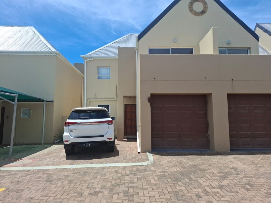 3 Bedroom Property for Sale in Gordons Bay Central Western Cape